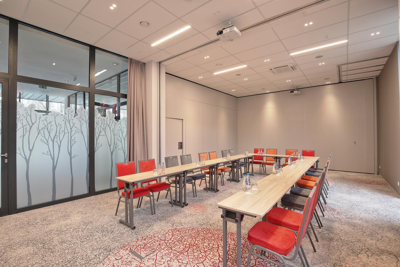 Active Hotel Wroclaw Bagian luar foto