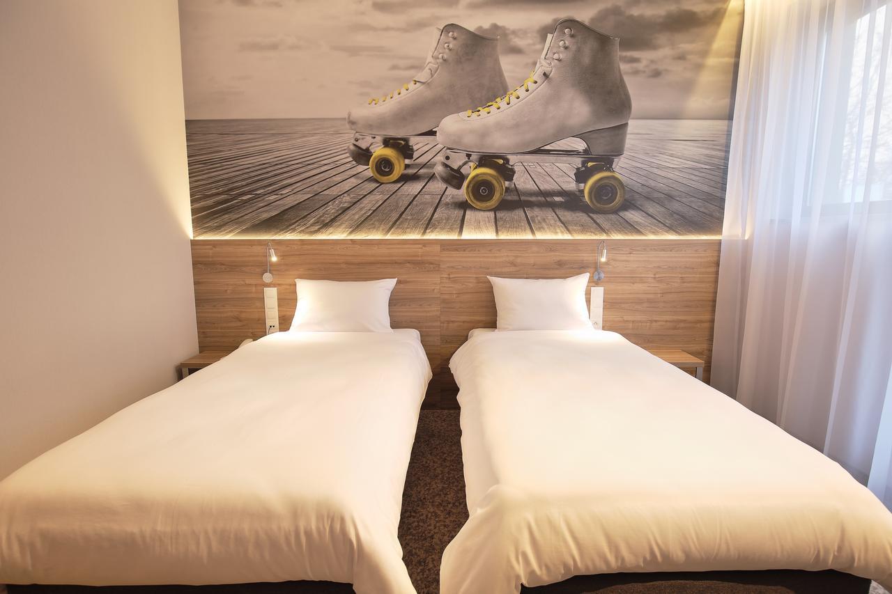 Active Hotel Wroclaw Bagian luar foto