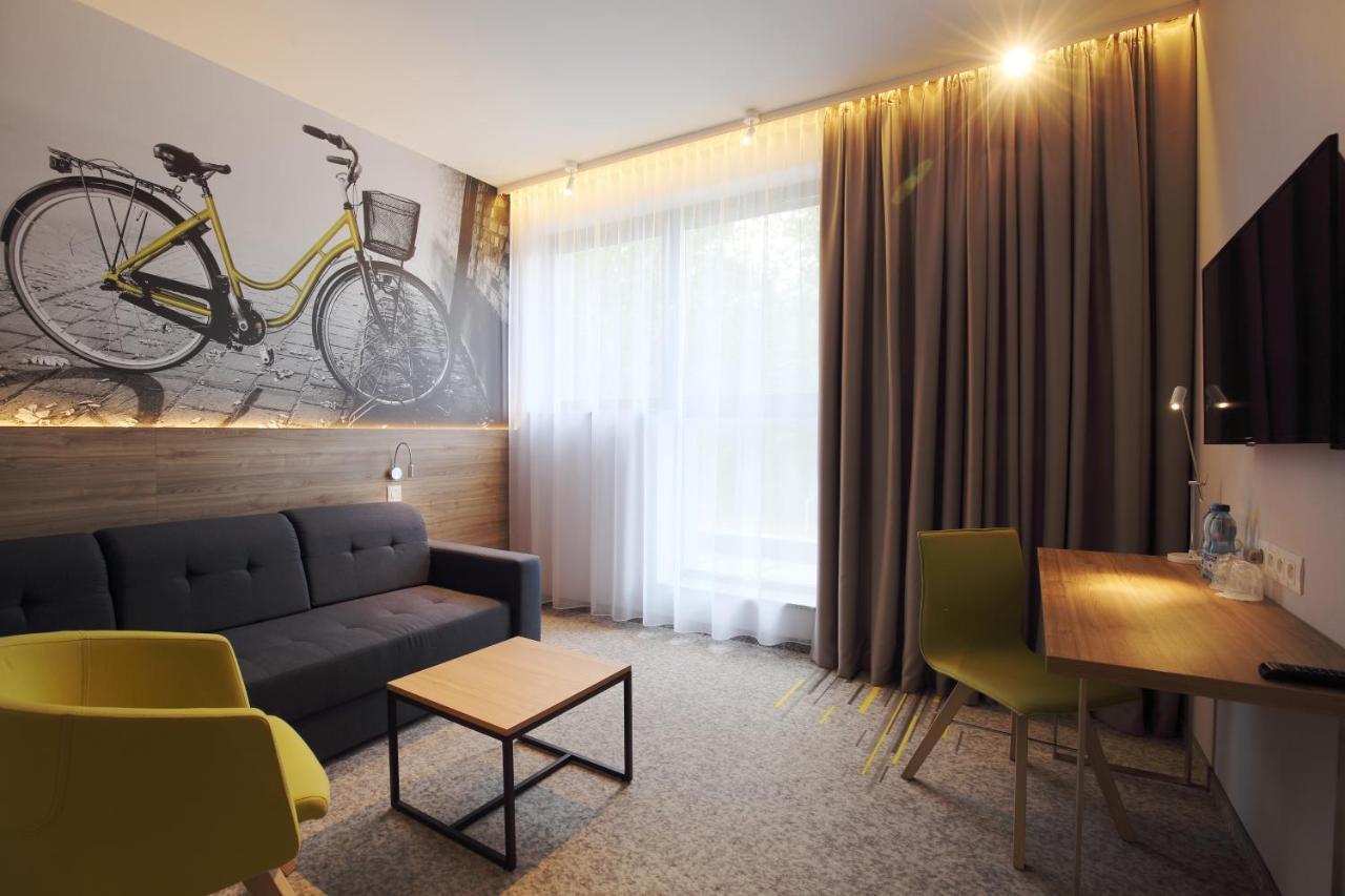 Active Hotel Wroclaw Bagian luar foto