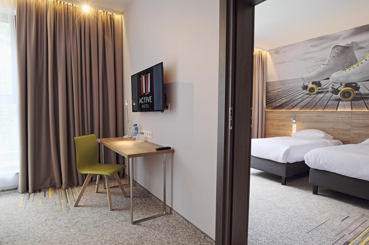 Active Hotel Wroclaw Bagian luar foto