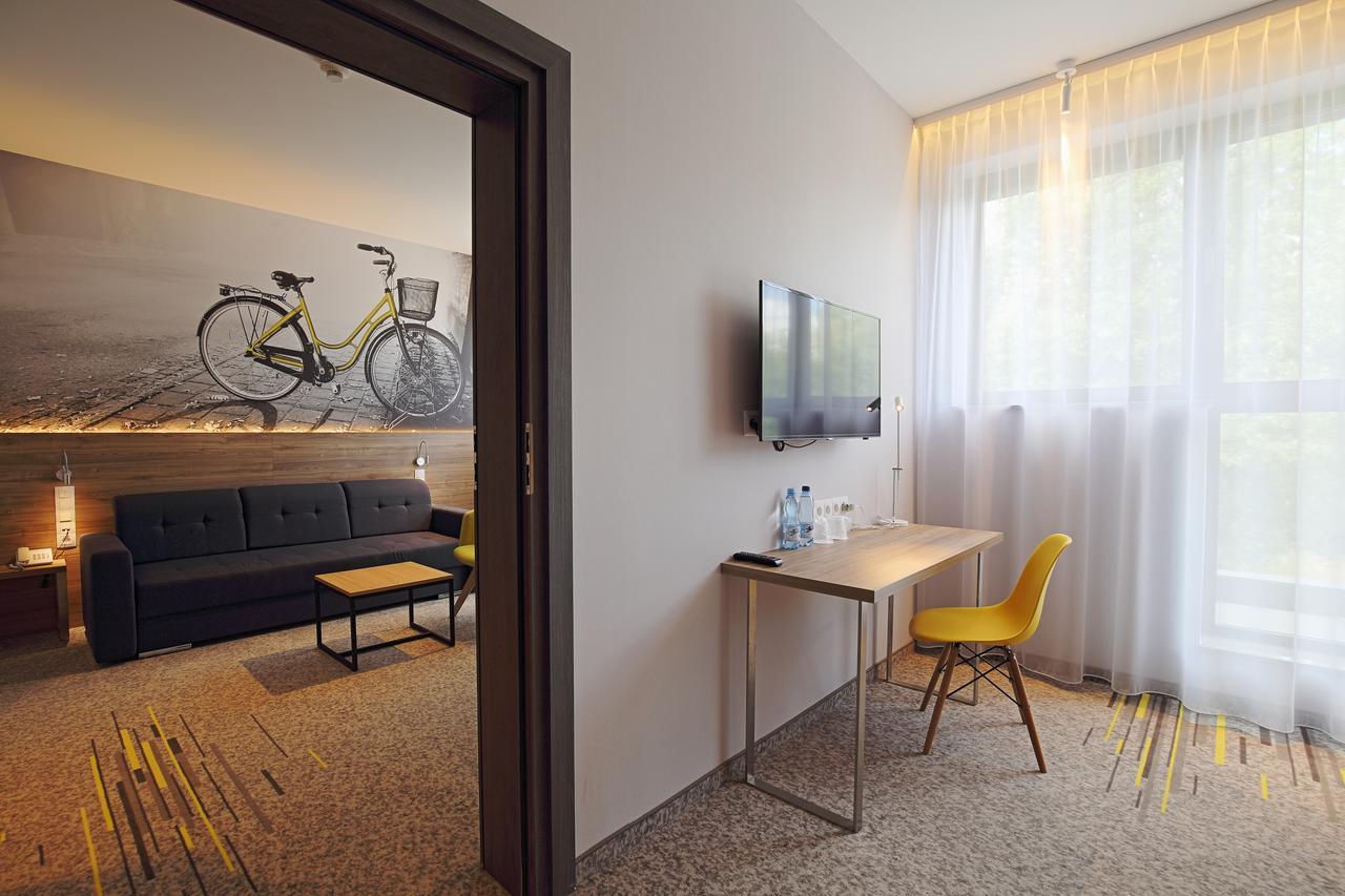 Active Hotel Wroclaw Bagian luar foto