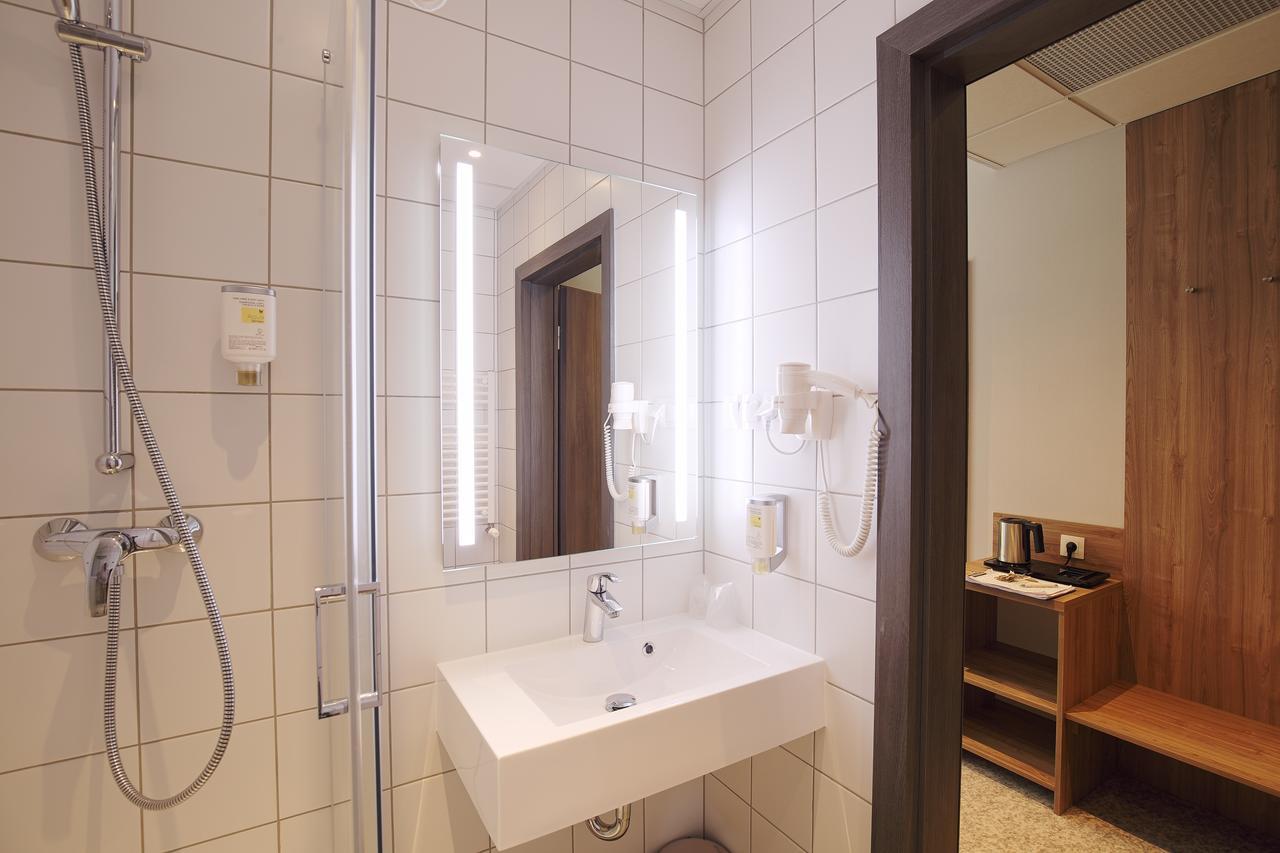 Active Hotel Wroclaw Bagian luar foto